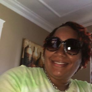 Meet your Posher, Ayisha